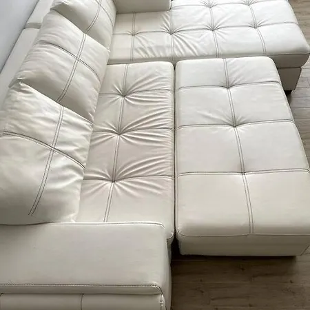 Charming 1-bedroom In Saint Sofia Apartcomplex 아파트