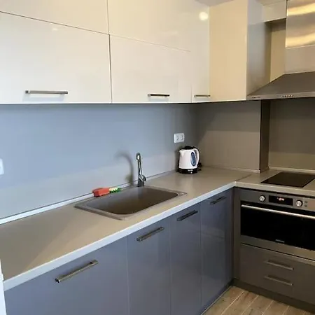Charming 1-bedroom In Saint Sofia Apartcomplex * 써니비치