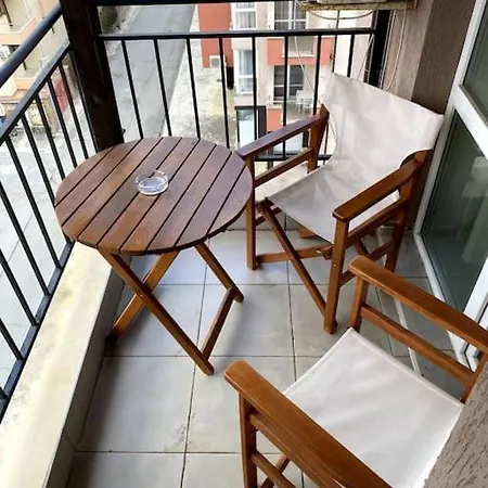 Charming 1-bedroom In Saint Sofia Apartcomplex Daire